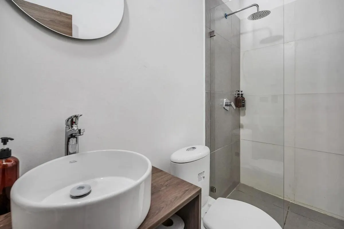 Nowa Cumbiana Apt - With Hot Tub On Provenza'S Main Street Medellin 0*,